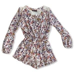 Honey Punch Floral Print & Lace Romper